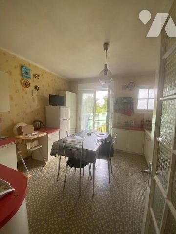 Maison à Vendre à Tinténiac (35190) en Ille-et-Vilaine (35)

Cette maison construite en 1968 ...