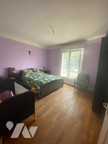 Maison à Vendre à Tinténiac (35190) en Ille-et-Vilaine (35)

Cette maison construite en 1968 ...