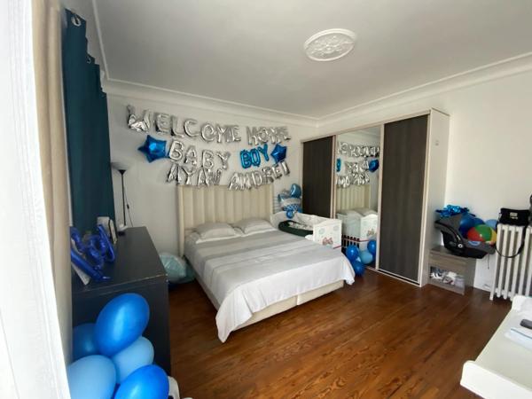 Vente                                                      Maison
                        
                     9 pièces                      188 m2                     à Louvres