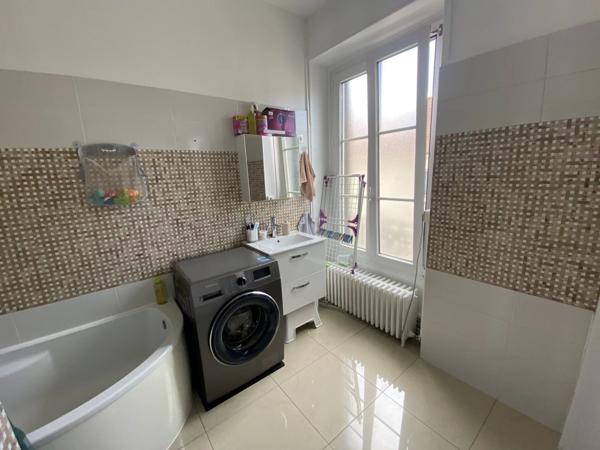 Vente                                                      Maison
                        
                     9 pièces                      188 m2                     à Louvres