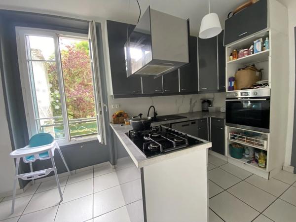 Vente                                                      Maison
                        
                     9 pièces                      188 m2                     à Louvres