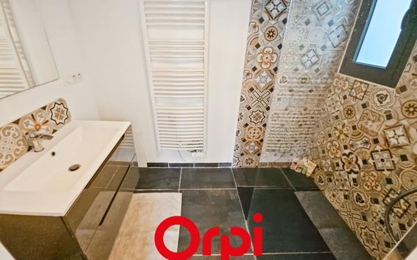 Maison à vendre    6 pièces • 160 m2 Saint-Cyr-sur-Mer