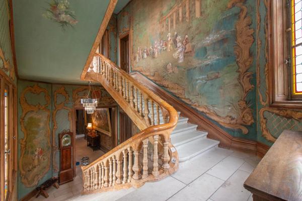 Magnifique château du 19ème siècle au cœur des vignes de Cognac