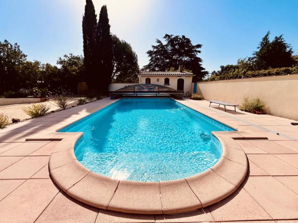 Maison de Style Provençal avec Piscine à Bergerac