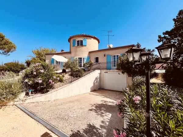 Maison de Style Provençal avec Piscine à Bergerac
