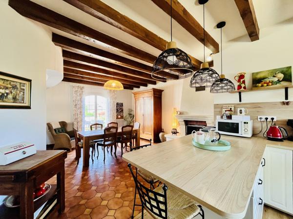 Maison de Style Provençal avec Piscine à Bergerac