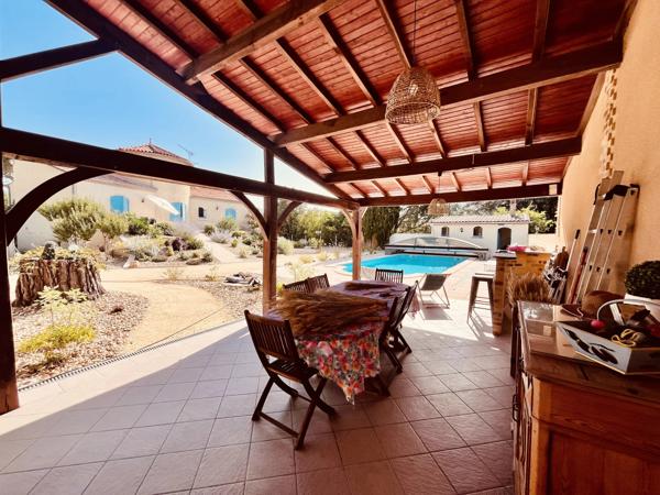 Maison de Style Provençal avec Piscine à Bergerac