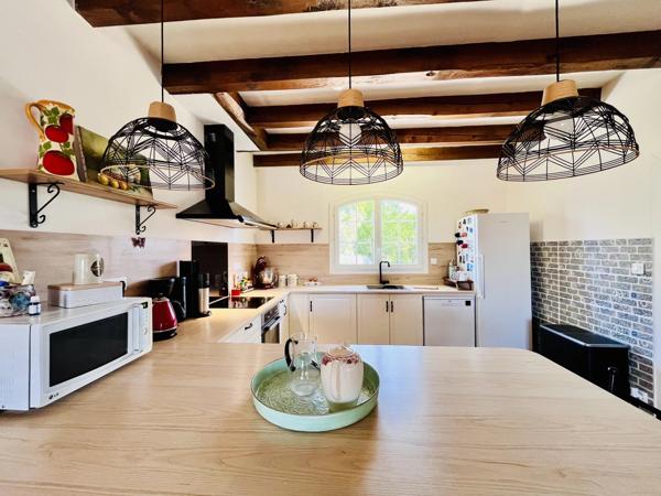 Maison de Style Provençal avec Piscine à Bergerac