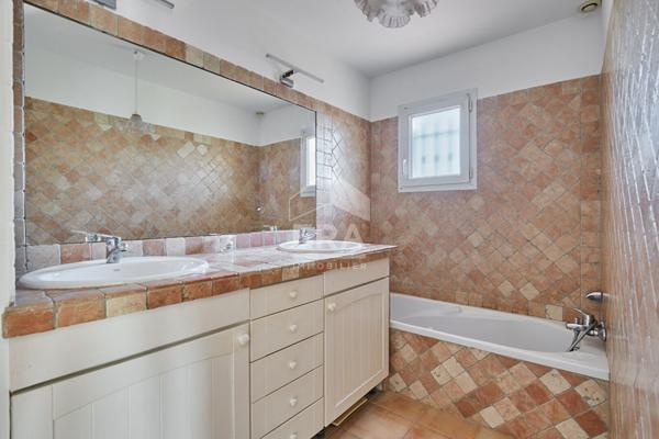 Aix-en-Provence - Maison avec jardin, piscine et garage