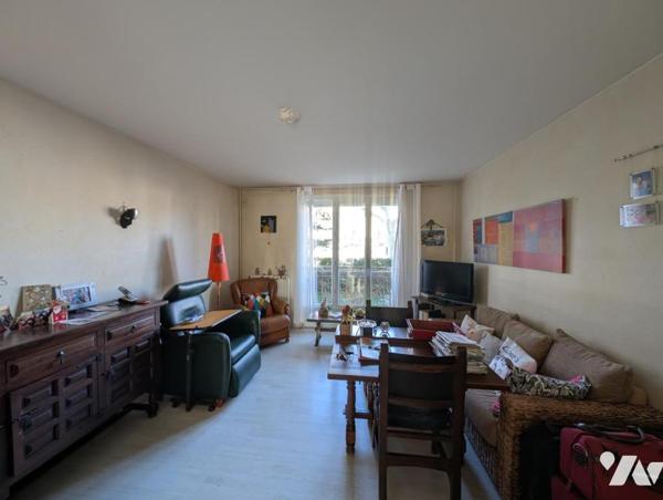 BOURG LES VALENCE - Appartement T3, 58 m²