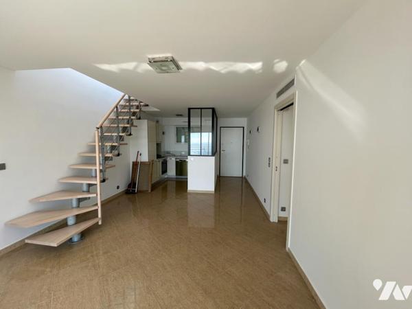 MAGNIFIQUE T3 A CAP D'AIL AVEC TOIT TERRASSE