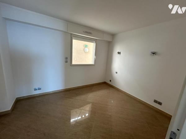 MAGNIFIQUE T3 A CAP D'AIL AVEC TOIT TERRASSE