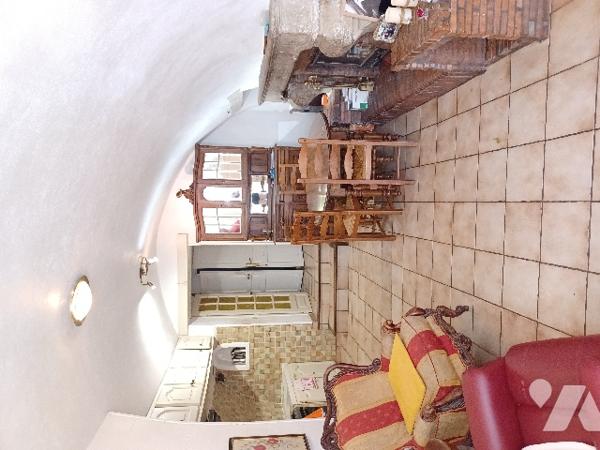 EYGUIERES Maison de Village T6 avec terrasse et garage pour deux roues