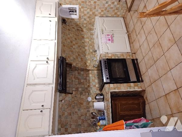 EYGUIERES Maison de Village T6 avec terrasse et garage pour deux roues