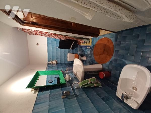 EYGUIERES Maison de Village T6 avec terrasse et garage pour deux roues