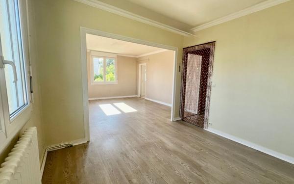 Maison à vendre    4 pièces •  Lanvéoc