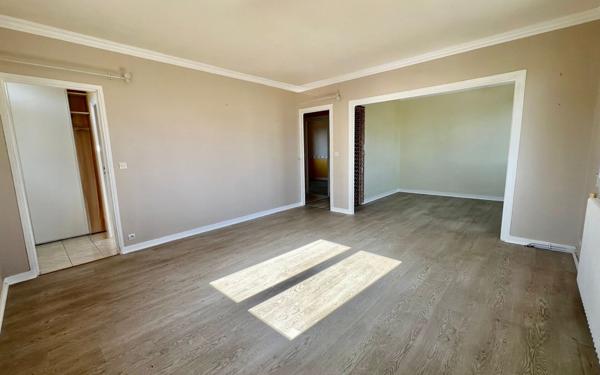 Maison à vendre    4 pièces •  Lanvéoc