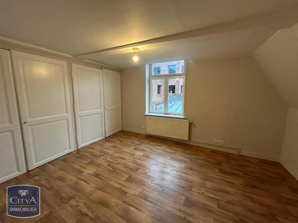 Appartement à louer 3 pièces 125m²