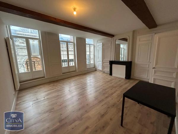 Appartement à louer 3 pièces 125m²