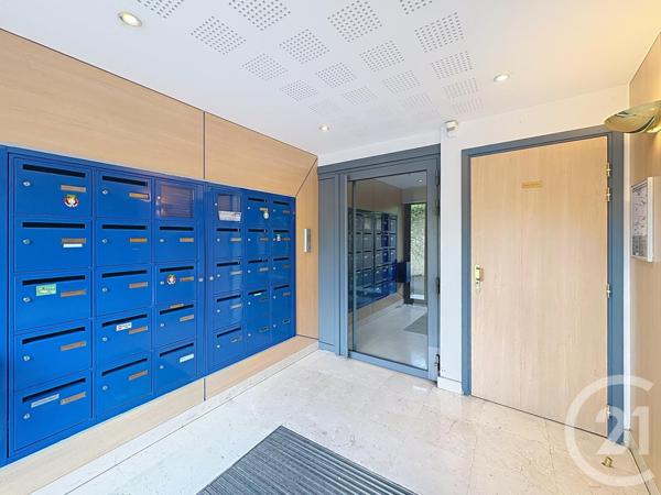 Appartement F4 à vendre  4 pièces - 89,84 m2 MONTEREAU FAULT YONNE - 77