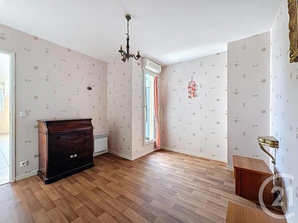 Appartement F4 à vendre  4 pièces - 89,84 m2 MONTEREAU FAULT YONNE - 77