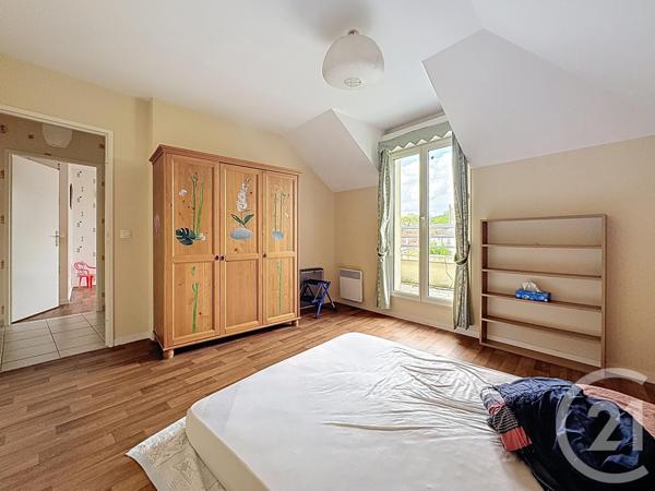 Appartement F4 à vendre  4 pièces - 89,84 m2 MONTEREAU FAULT YONNE - 77