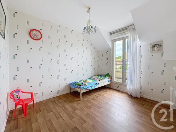 Appartement F4 à vendre  4 pièces - 89,84 m2 MONTEREAU FAULT YONNE - 77