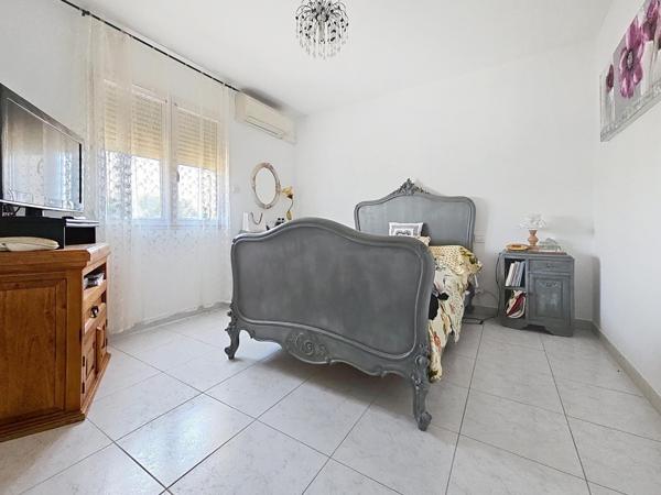 Rare sur le secteur: Maison impeccable avec Piscine et 4 chambres.