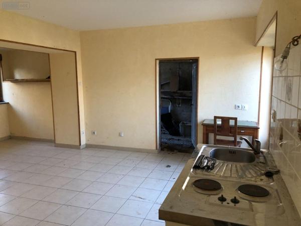 Maison de ville à vendre à Chezal-Benoît dans le Cher (18160), ref : 11813/1416