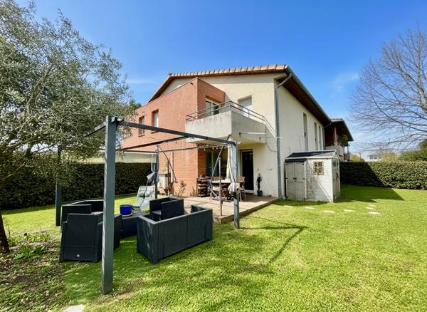 Appartement 4 pièces 85 m2 avec Jardin et Parking 