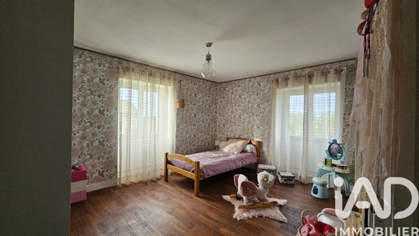 Maison à vendre 4 pièces 190 m² Ébréon