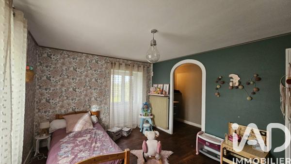 Maison à vendre 4 pièces 190 m² Ébréon