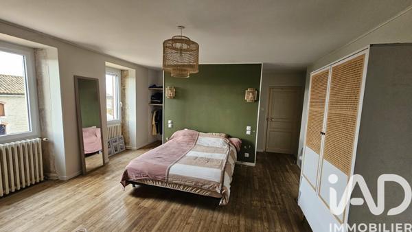 Maison à vendre 4 pièces 190 m² Ébréon