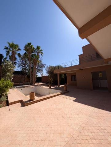 A Vendre Villa Contemporaine à Terminer - Route de Fès - À seulement 15 km de Marrakech