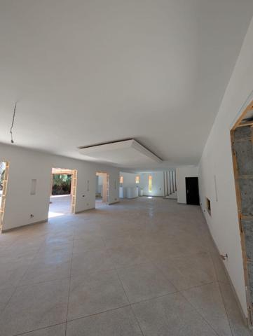 A Vendre Villa Contemporaine à Terminer - Route de Fès - À seulement 15 km de Marrakech