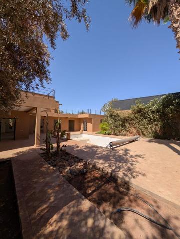A Vendre Villa Contemporaine à Terminer - Route de Fès - À seulement 15 km de Marrakech