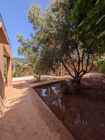 A Vendre Villa Contemporaine à Terminer - Route de Fès - À seulement 15 km de Marrakech