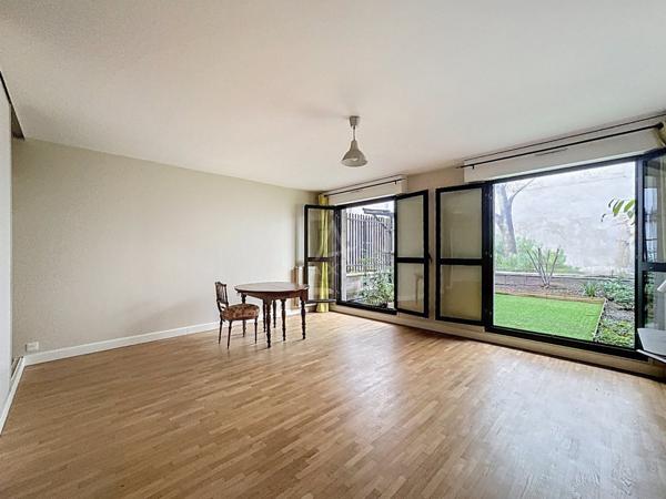 APPARTEMENT REZ-DE-JARDIN - 42 m² + JARDIN PRIVATIF - ACCÈS PMR - PARIS 18e / JULES JOFFRIN