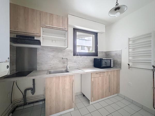 APPARTEMENT REZ-DE-JARDIN - 42 m² + JARDIN PRIVATIF - ACCÈS PMR - PARIS 18e / JULES JOFFRIN