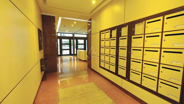 APPARTEMENT REZ-DE-JARDIN - 42 m² + JARDIN PRIVATIF - ACCÈS PMR - PARIS 18e / JULES JOFFRIN