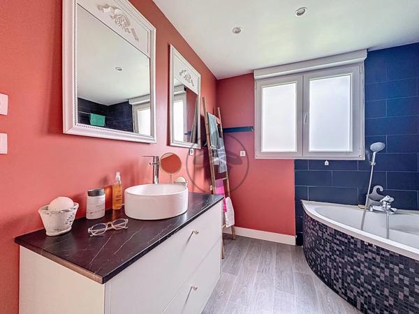 Vente Maison 6 pièces 137 m2 à Saint-Quentin