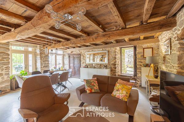 Maison en pierre rénovée centre historique de Moncontour