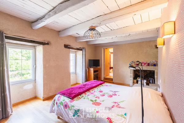 Maison en pierre rénovée centre historique de Moncontour