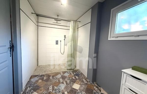 Belle et grande maison à Lens-Lestang