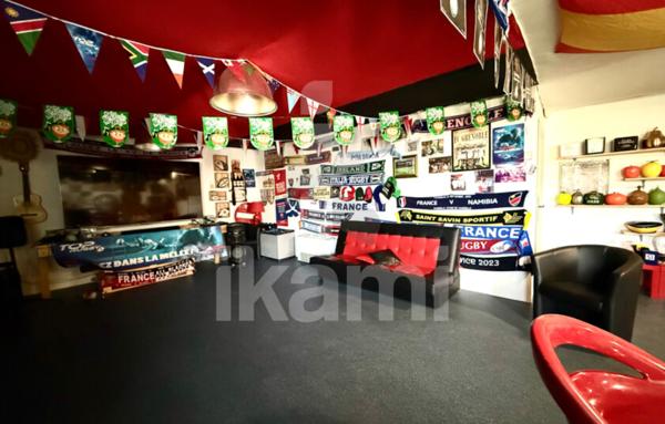 Belle et grande maison à Lens-Lestang