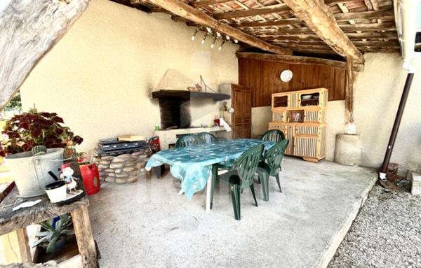 Belle et grande maison à Lens-Lestang