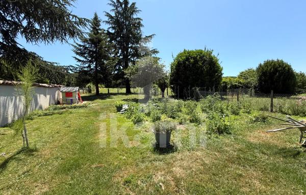 Belle et grande maison à Lens-Lestang