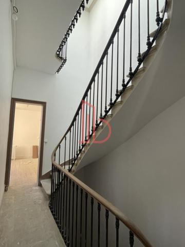 Bureau de 199 m² à louer à Bordeaux Fondaudege