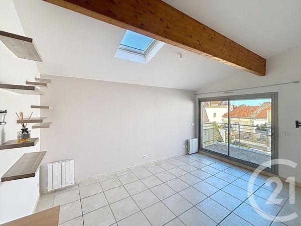 Appartement F2 à vendre  3 pièces - 42,14 m 2   ANGOULEME  - 16