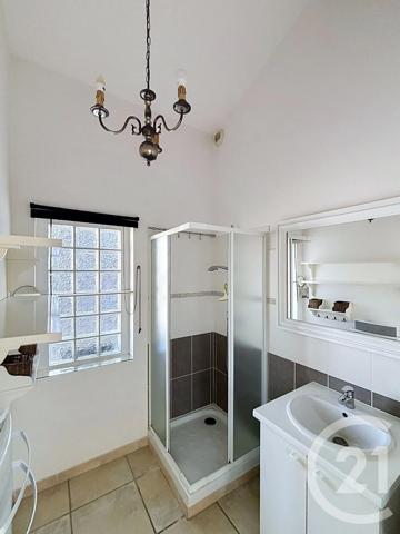 Appartement F2 à vendre  3 pièces - 42,14 m 2   ANGOULEME  - 16
